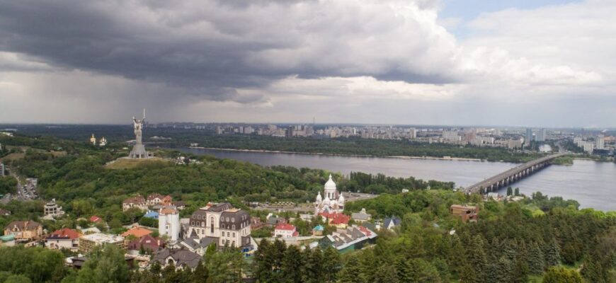 Київ готується до різкої зміни погоди: коли чекати на похолодання