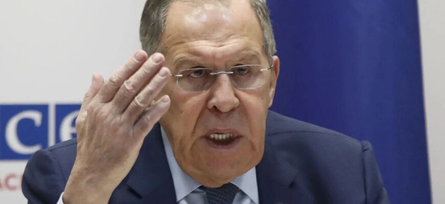 Чергова порція маніпуляцій: Лавров знову висловився про переговори