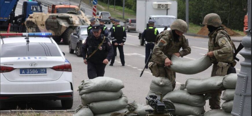 Столиця рф у пастці: що спричинило справжній транспортний колапс у небі над москвою