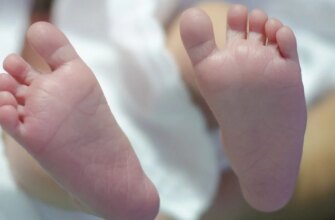 Штучний ніготь став причиною загибелі однорічного малюка: моторошні деталі інциденту