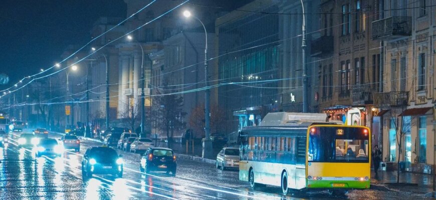 Громадянська перемога: як звичайні поляки обійшли політичні ігри заради підтримки України