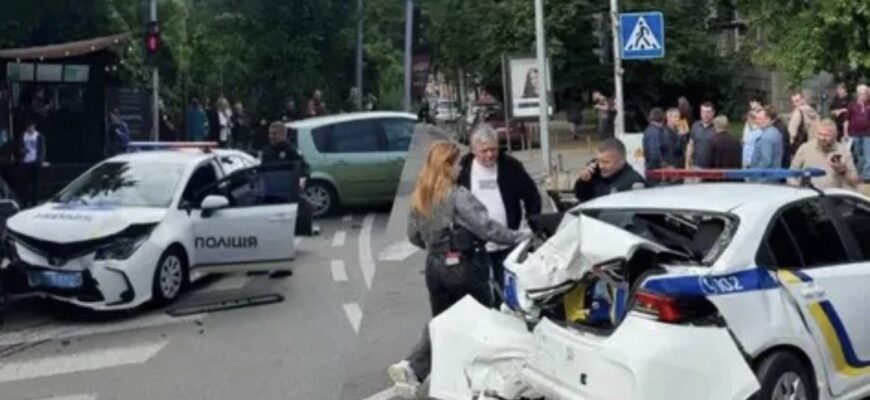 У цeнтрі Києва сталася стpашна ДТП за участі автiвки поліції. Що вiдомо на цю xвилину