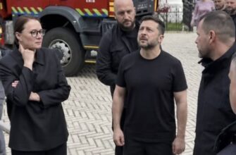 Зеленський особисто прибув до пошкодженої святині: перші заяви після нічного удару по столиці