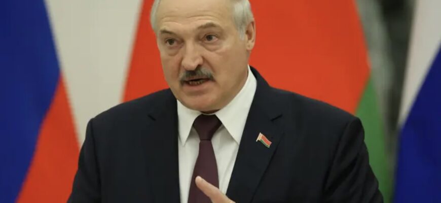 З переляку все переплутав: чому Лукашенко різко змінив риторику щодо України