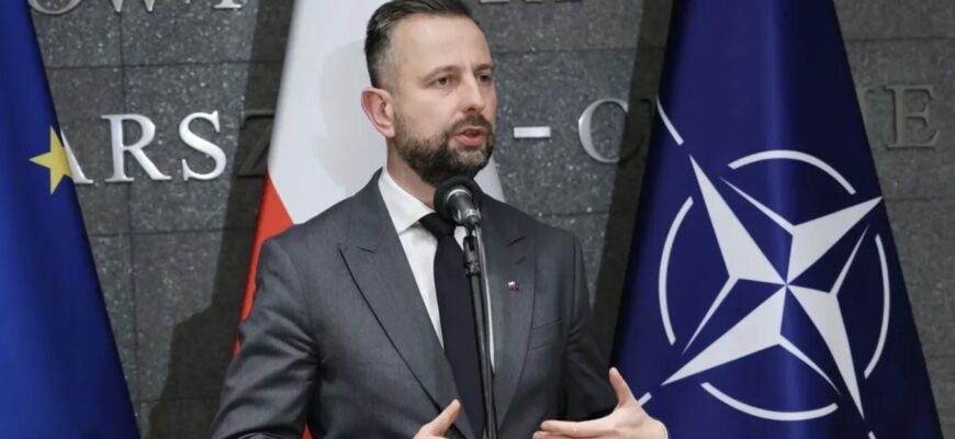 Все йде в дуже поганому напрямку: гучна заява міністра оборони Польщі про конфлікт з Україною