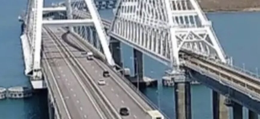 Масштабний хаос перед Керченським мостом: що зафіксували супутники