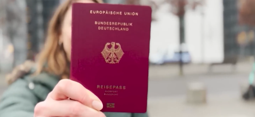 Нові правила для біженців: чому українцям почали масово відмовляти у статусі UKR