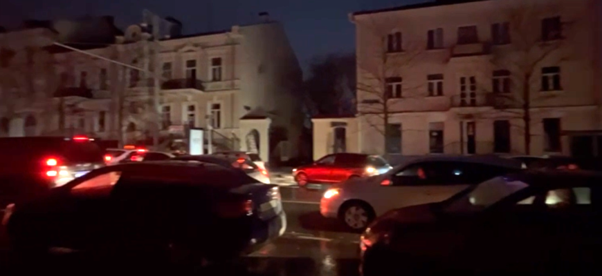 Темні часи окупації: у Криму запроваджують жорсткі графіки відключень світла