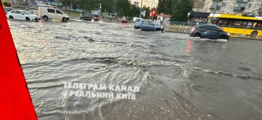Стихія завдає удару: що відомо про проблеми з електрикою