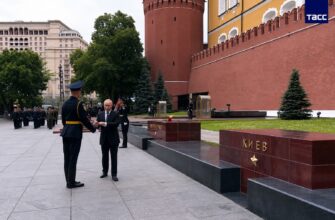 Символічний приліт: поки диктатор позував перед камерами, у Воронежі пролунали вибухи