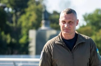 Віталій Кличко показав 76-річну маму й приголомшив її молодим виглядом: “Живемо разом”