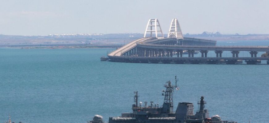 Удар по Кримському мосту: військовий експерт пояснив, чому це не роблять прямо зараз
