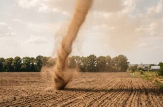 Природна аномалія на Рівненщині: очевидці зафільмували небезпечне явище