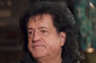 Іво Бобул засвітив непублічного сина, якого похрестив Леонід Кучма та молоду дружину