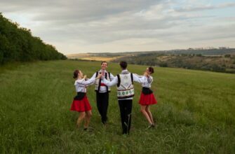Унікальні українські прізвища, які ось-ось зникнуть: останні носії