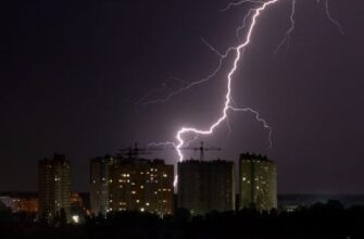Ранковий жах: які області накриє град та шквали — синоптики б’ють на сполох