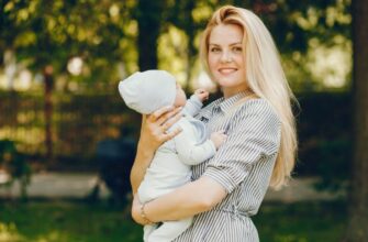 Секрет 40 днів: чи варто ховати новонародженого від сторонніх очей