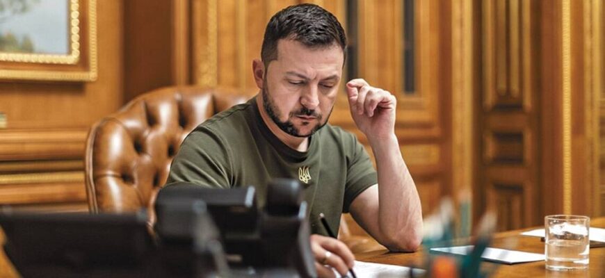 Чи піде у відставку головком ЗСУ? ЗМІ заговорили про нові кадрові рішення після хвилі протестів