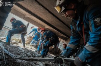 Кого з мешканців шукають під руїнами після атаки на Львів