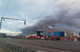 Нічна атака: що відомо про серію вибухів на найбільшому НПЗ Росії