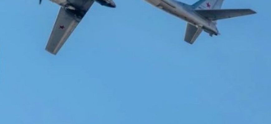 У повітря піднялися російські Ту-160 з перспективою масованої ракетної атаки