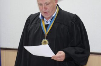 Суд виніс несподіваний вердикт у справі українки, яка через суд вимагала паспорт-книжечку замість ID-картки