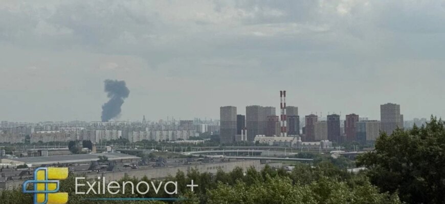 Вогняна ніч у РФ: що палає біля двох великих НПЗ?