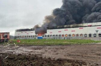 Склад Wildberries та нафтопереробний завод горять у Рязані після атаки дронів