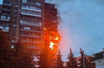 Авіаудар РФ по Краматорську: рятувальники витягували людей із палаючої багатоповерхівки, є поранені