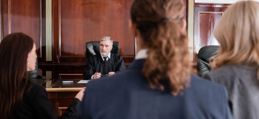 Судові повістки через інтернет: нова ініціатива уряду для правосуддя