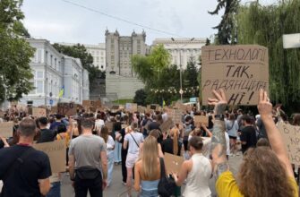 Гучна вимога до Сирського: протести охопили десятки міст