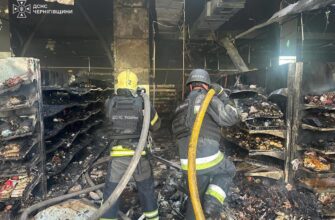 Кривавий удар по Чернігову: ворожий дрон з камерою прицільно атакував супермаркет