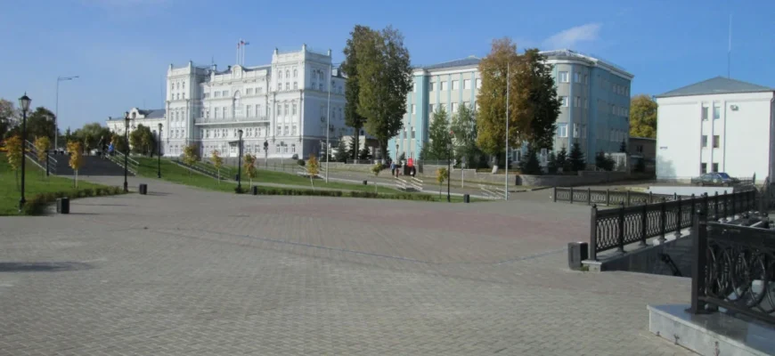 Далекобійна «бавовна»: несподівана атака дронів за 2000 кілометрів від України