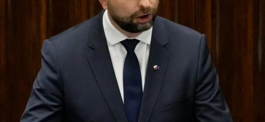Після нищівного удару РФ Польща дала жорстку відповідь прихильникам «зради»: що вирішили у Варшаві