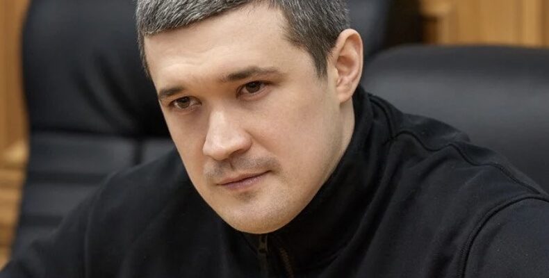 “Треба міняти обох”: чому Зеленський пожертвував Федоровим заради миру зі Сирським