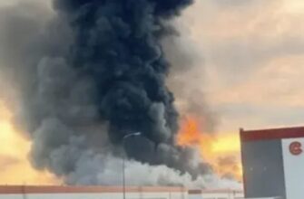 Понад 400 дронів у небі: під Москвою горять «Південні ворота», склади Wildberries та нафтобаза