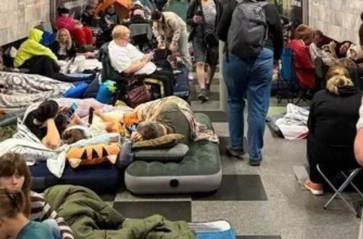 У Києві виник скандал через нібито відмову пускати людей до метро під час повітряної тривоги