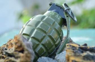 Небезпечна знахідка посеред дороги: що виявив водій львівського тролейбуса