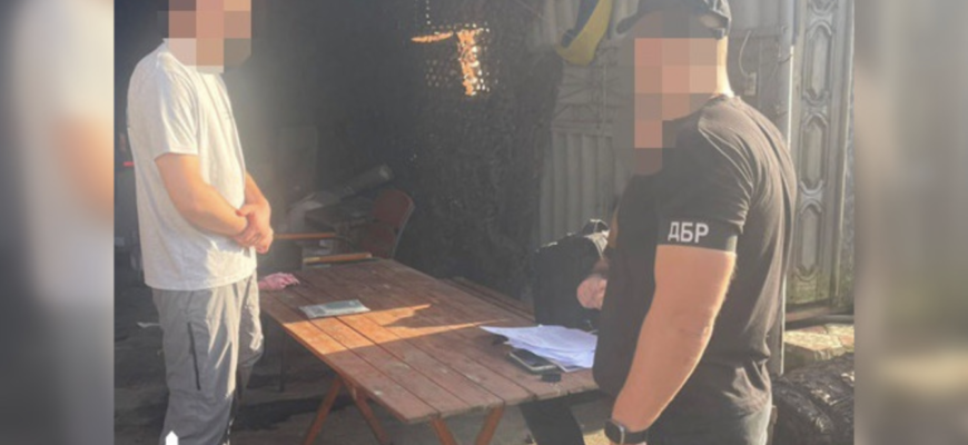 На Донеччині затримали військовослужбовця, який намагався незаконно продати шість тонн вибухівки