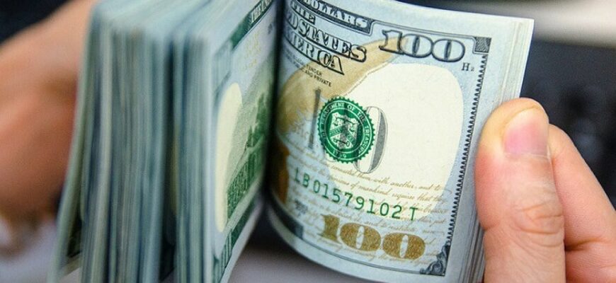 19 серпня 100 доларів найдешевше коштують у ПриватБанку у відділеннях 19 серпня 100 доларів найдешевше коштують у ПриватБанку у відділеннях