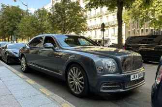 «Ви бандерівці»: водій Bentley з польськими номерами у Лондоні образив українців, які збирали кошти на ЗСУ, та втік. Відео