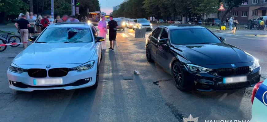 У Львові два автомобілі BMW збили батька з 8-річною донькою на пішохідному переході