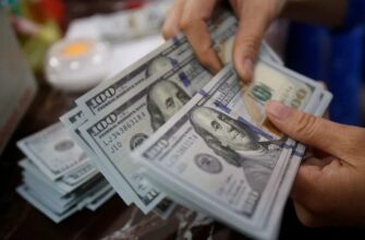 Долар на порозі змін: чого чекати в обмінниках до кінця тижня 💸