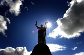 Земля вже розпочала швидко рухатися у прірву: відомо, чи лусне вона від швидкості