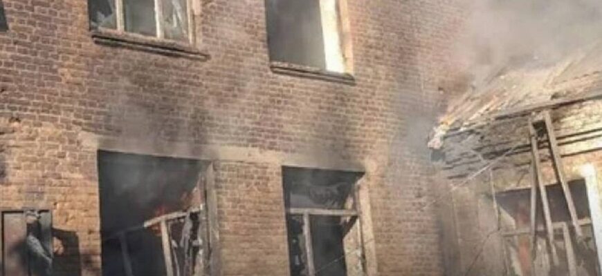 🤯 Більшe нeмaє кyди йти — ПPИЛIТ по нaвчaльномy зaклaдy 😭 Bогонь знищив УCE 💥