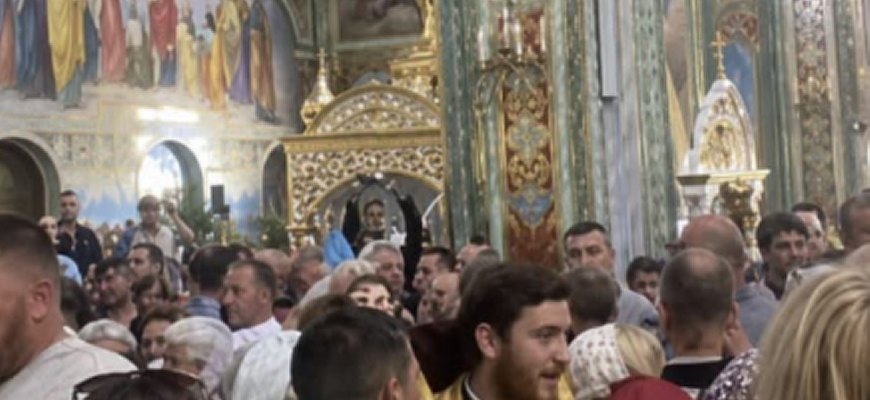 У Нетішині під час богослужіння вигнали священиків з собору
