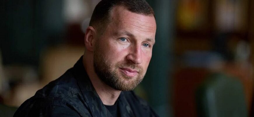Євгеній Хмара офіційно очолив Міністерство оборони України Євгеній Хмара офіційно очолив Міністерство оборони України