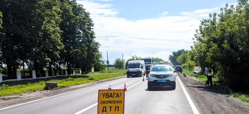 У Кропивницькому сталася ДТП за участі підлітків: мотоциклом керував 13-річний хлопець