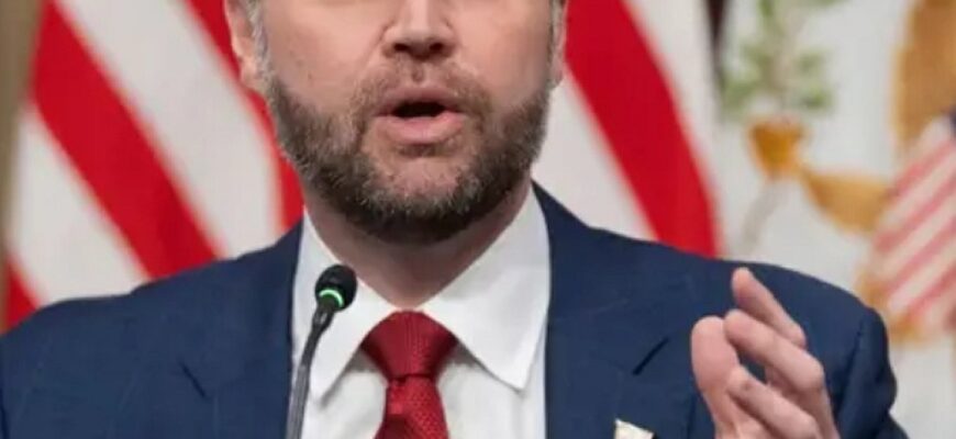 Паралелі з логістикою: чому в Кремлі почалися масштабні кадрові зміни