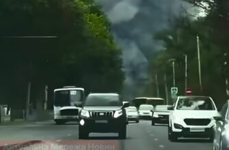 Донецьк атакують ракетами: щонайменше 13 прильотів, є влучання в будівлю з дронами